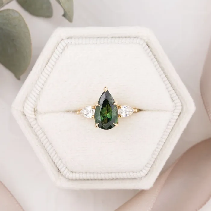 Rings Claire Ring 202ct Green Sapphire 14k Yellow Gold One of a kind Envero Jewelry Rings Claire Ring 202ct Green Sapphire 14k Yellow Gold One of a kind Envero Jewelry