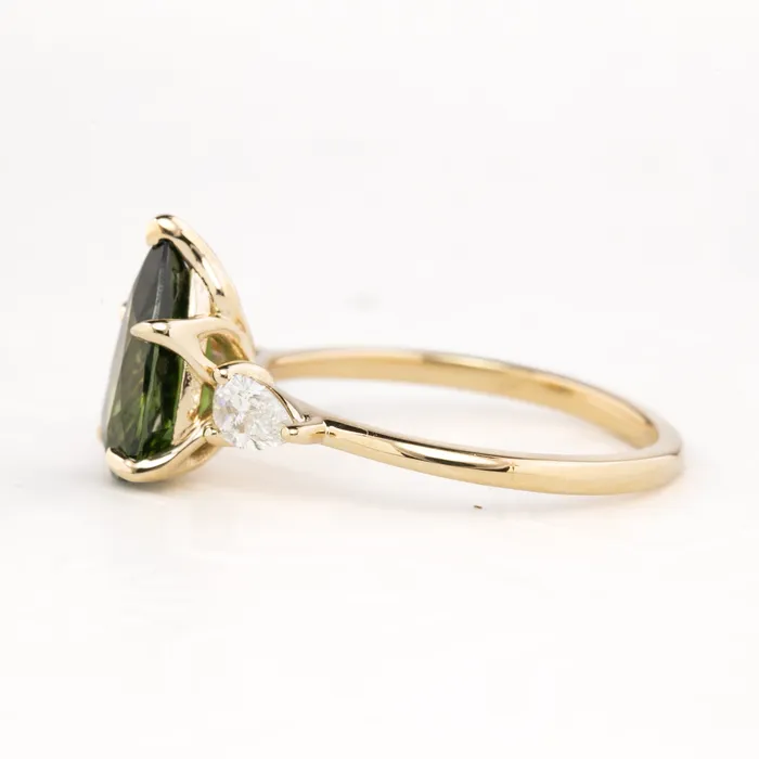 Rings Claire Ring 202ct Green Sapphire 14k Yellow Gold One of a kind Envero Jewelry Rings Claire Ring 202ct Green Sapphire 14k Yellow Gold One of a kind Envero Jewelry
