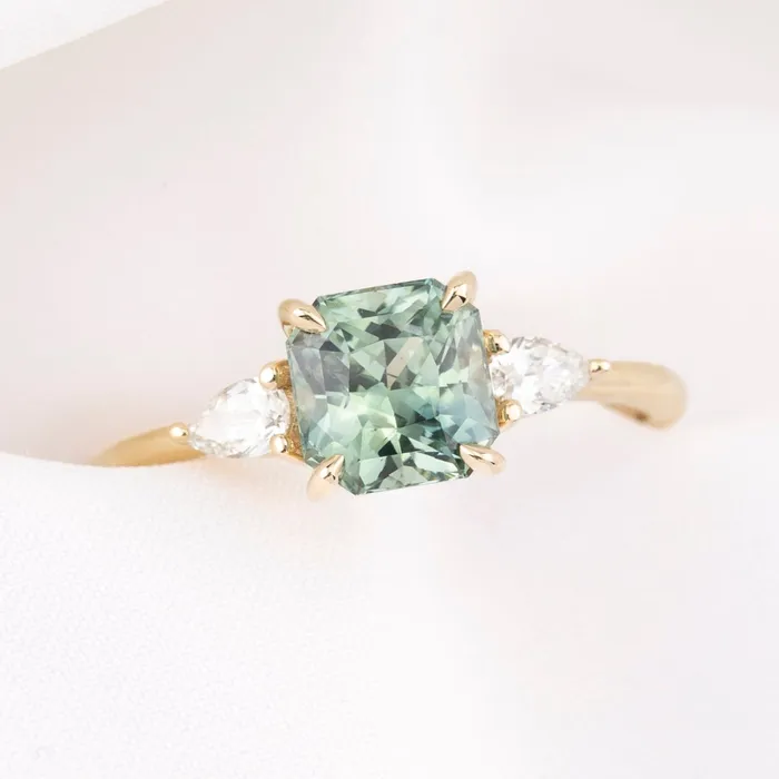 Rings Envero Jewelry Olivia Ring 179ct Parti Blue Green Srilanka Sapphire 14k Yellow Gold One of a kind Rings Envero Jewelry Olivia Ring 179ct Parti Blue Green Srilanka Sapphire 14k Yellow Gold One of a kind