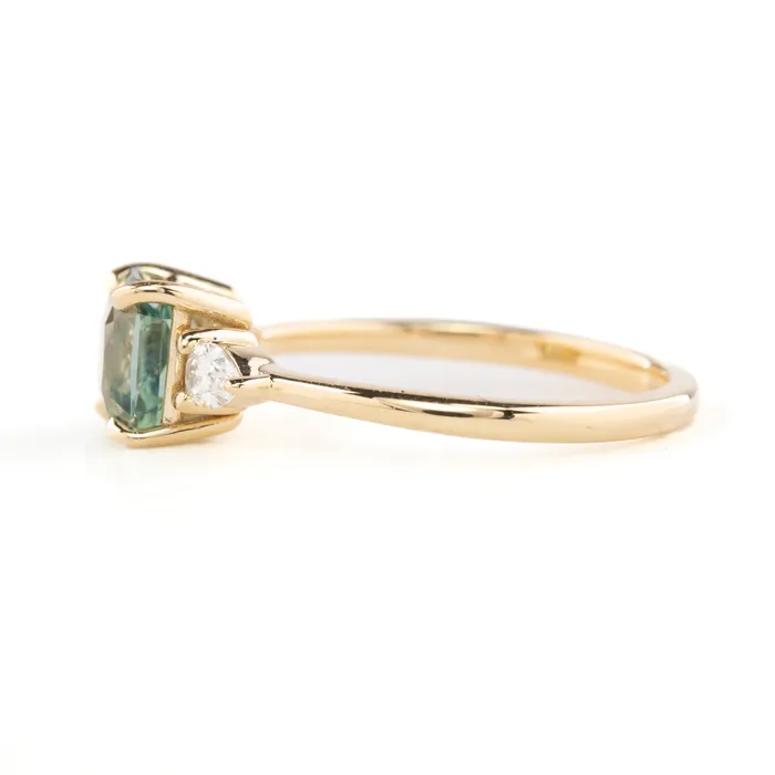 Rings Envero Jewelry Olivia Ring 179ct Parti Blue Green Srilanka Sapphire 14k Yellow Gold One of a kind Rings Envero Jewelry Olivia Ring 179ct Parti Blue Green Srilanka Sapphire 14k Yellow Gold One of a kind