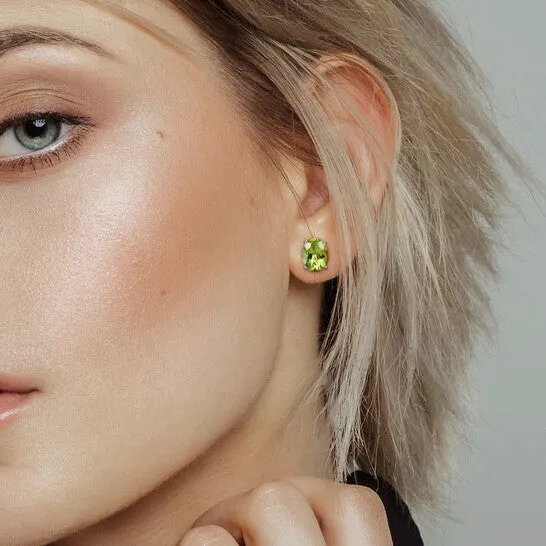 JMS always Original Amour 5 34 CT TGW Oval Peridot 2Piece Solitaire Pendant with Chain and Stud Earrings Set in Sterling Silver Earrings JMS always Original Amour 5 34 CT TGW Oval Peridot 2Piece Solitaire Pendant with Chain and Stud Earrings Set in Sterling Silver Earrings